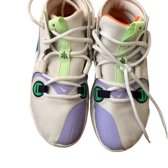 Nike Air Zoom Crossover 2 Big Kids' Basketball Shoes (FB2689-101) Size 4Y - Picture 10 of 10